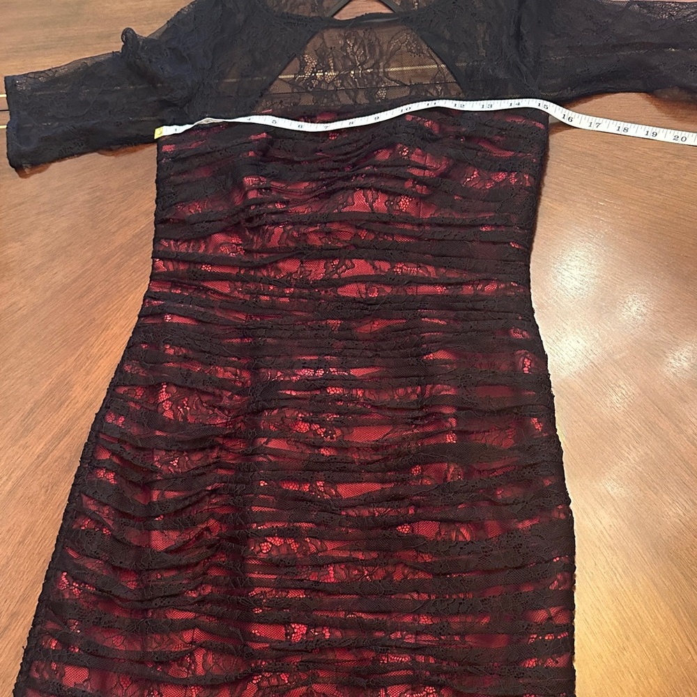 Monique Lhuillier LM Black Lace & Red Ruched Cocktail Dress Size 4 - Picture 5 of 14